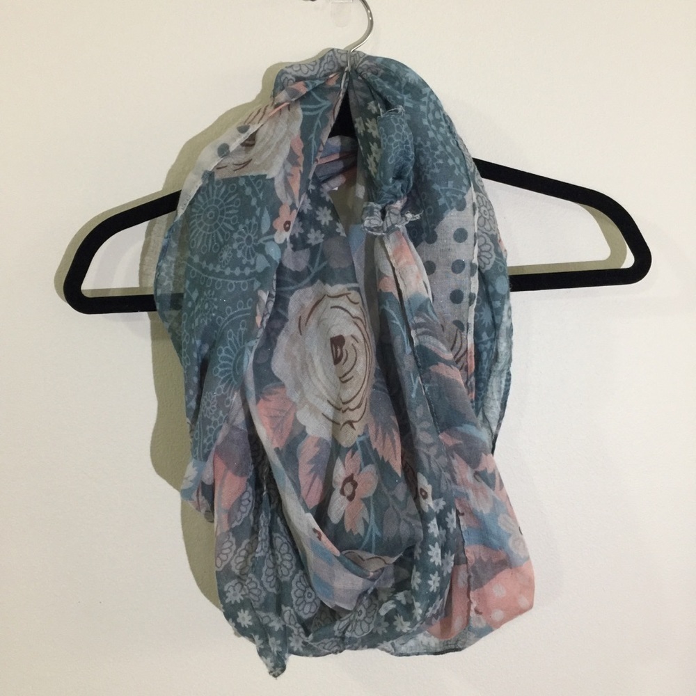 Scarf in pinks  and greens